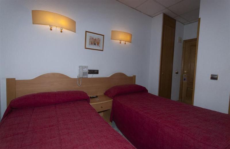 Hostal Goyma I San Fernando de Henares Kültér fotó